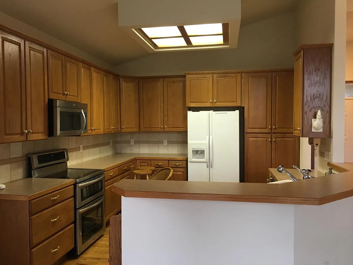 2 bed, 1555 sqft, $2,400 — Photo 3