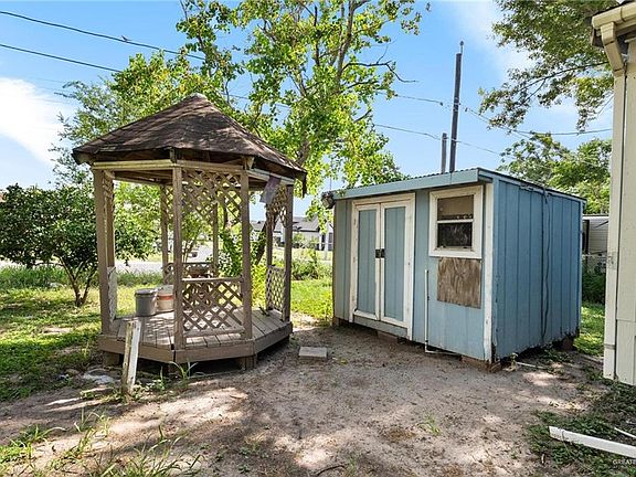 2nd image of 403 Illinois Cir
