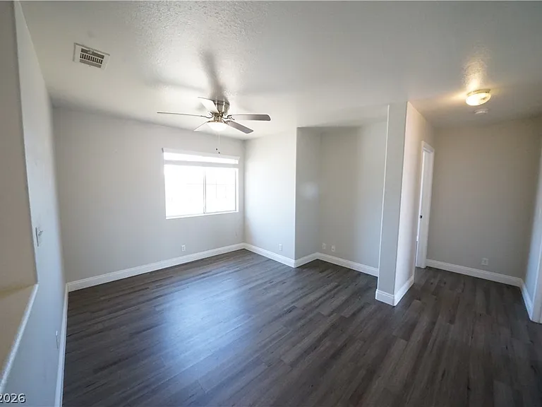 916 Clubview Dr — Photo 16