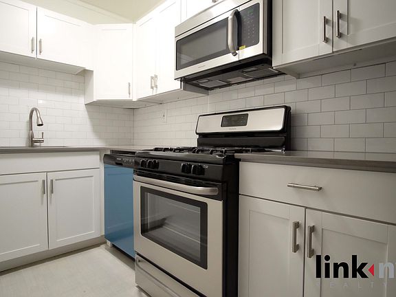 4th image of 30 Parkway W #2R