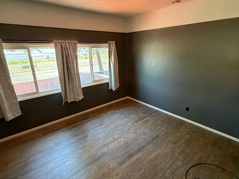 1117 N Alameda Ave — Photo 5