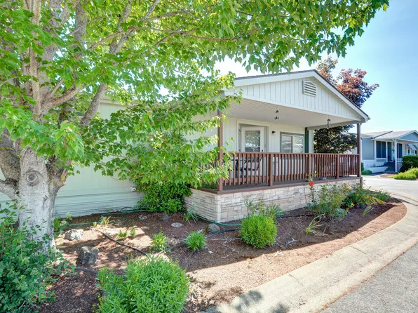 2398 Mulberry Ct, Grants Pass, OR 97527