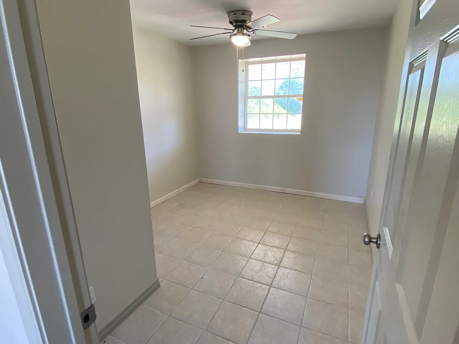 2 bed, 1050 sqft, $1,050 — Photo 3