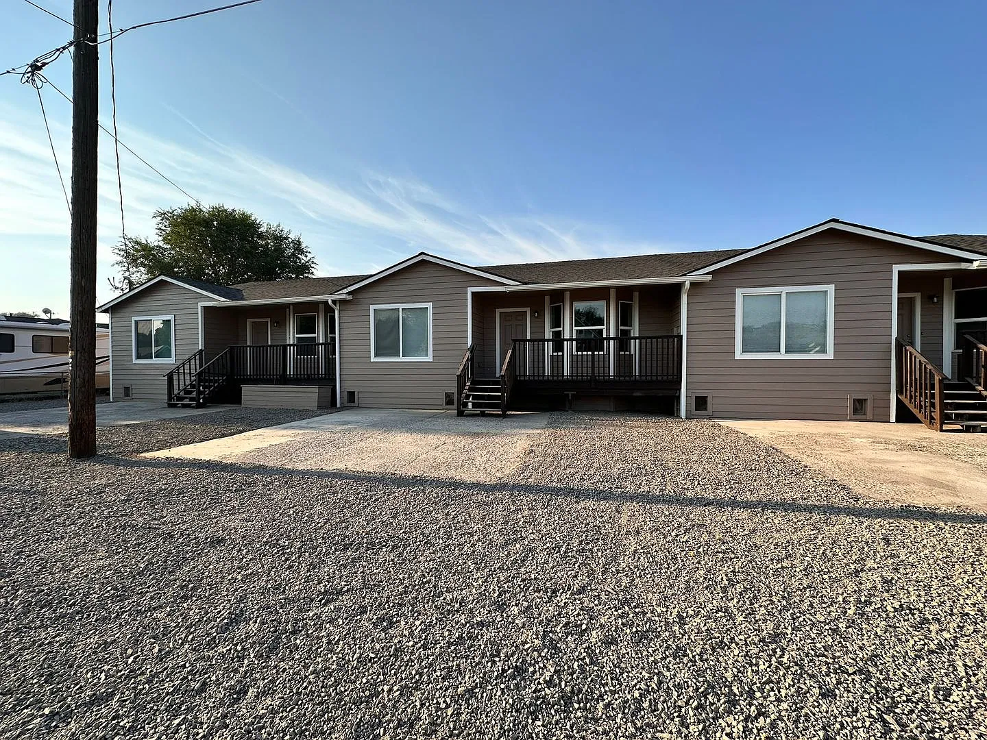 Move In Special! $500 Off First Months Rent! Newly Remodeled 3 Bedroom Tri-Plex In Prineville — Photo 3