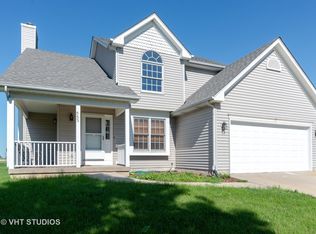 553 W Elian Ct, Maple Park, IL 60151