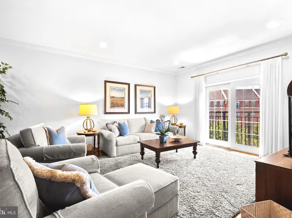 500 Regatta Dr Unit 2540, Philadelphia, PA 19146