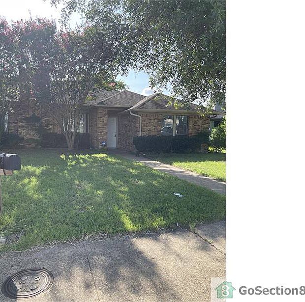 1st image of 4711 Lomax Dr