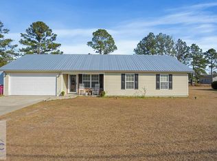 95 Colonial Dr, Baxley, GA 31513