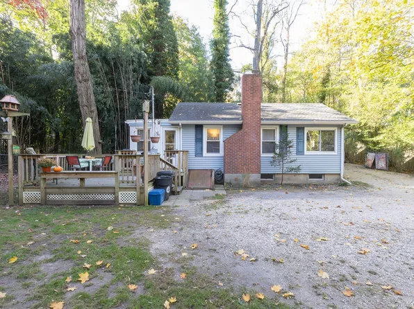 137C Shore Road, Mount Sinai, NY 11766