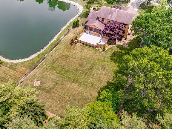3rd image of 8357 Meadowlark Dr
