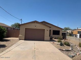 546 S Main Dr, Apache Junction, AZ 85120