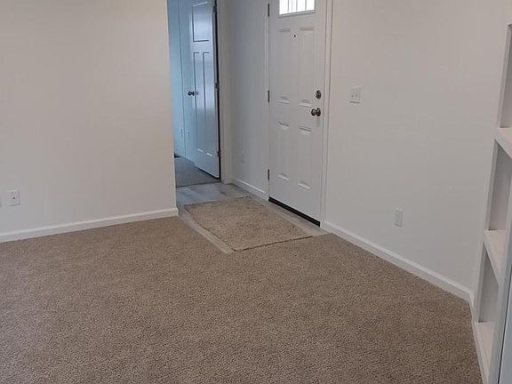 3rd image of 1405 Farrell Ave Trailer 203