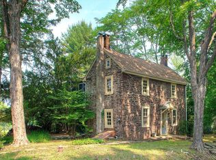 190 E Dark Hollow Rd, Pipersville, PA 18947