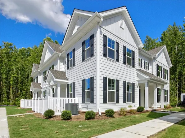 4985 Boone Rd, Chesapeake, VA 23321