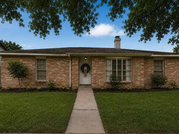 1519 Hitherfield Dr, Sugar Land, TX 77498