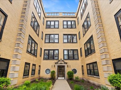 2538 N Kedzie Blvd APT 206, Chicago, IL, 60647