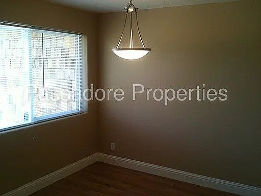 2nd image of 1109 Acacia Ave #B