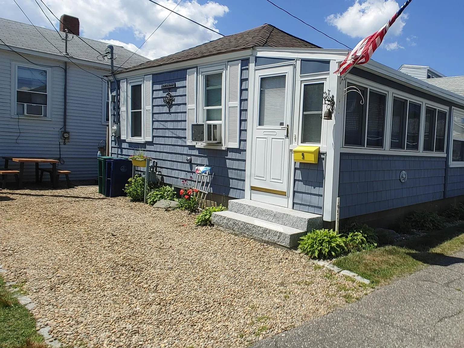 3 bed, 852 sqft, $2,895 — Photo 2