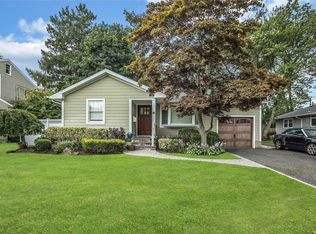 23 Greenvale Ln, Syosset, NY 11791