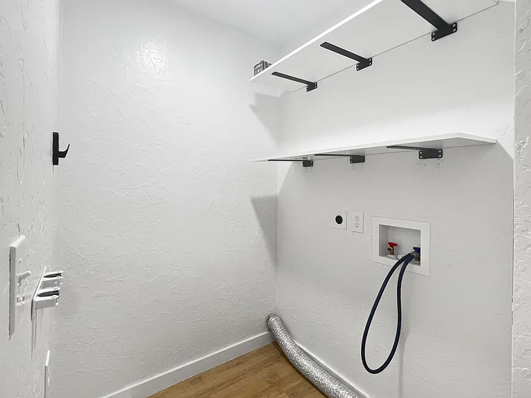 4533 SW Beta Ave — Photo 5