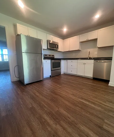 Memminger Avenue - 1631 A — Photo 4