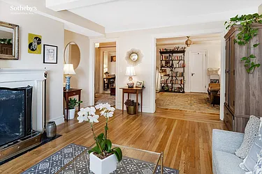 444 East 52nd Street, #4F