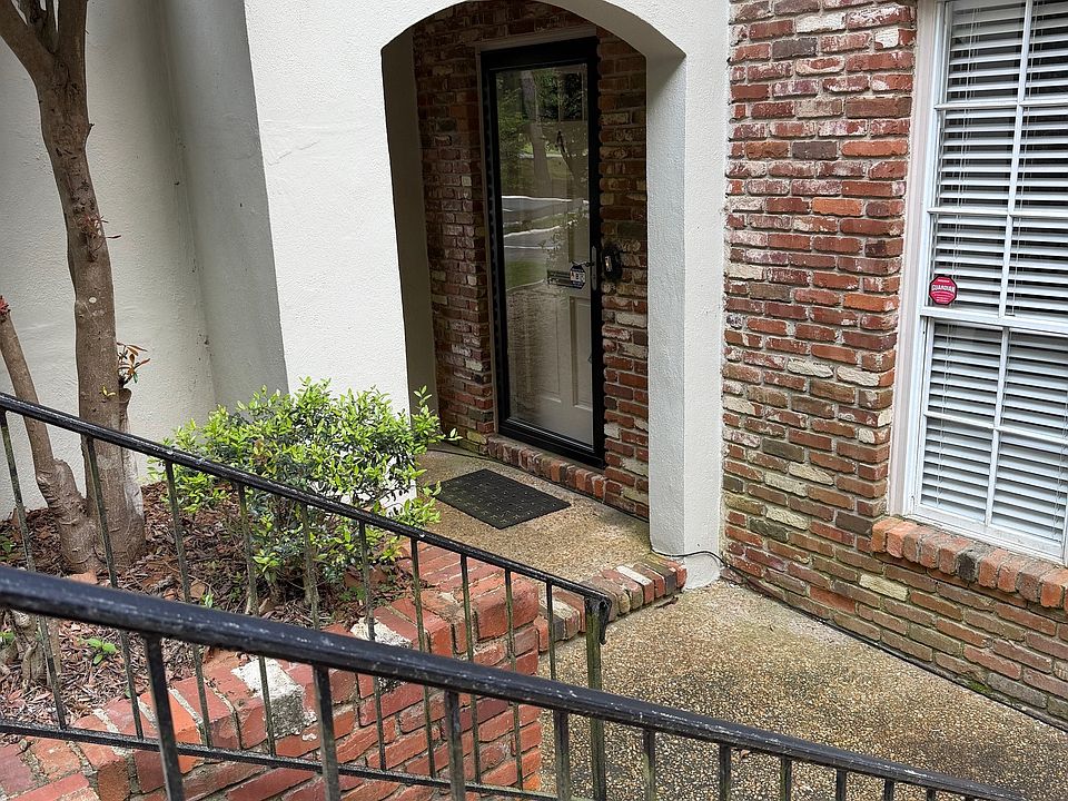 1st image of 344A Vista Cir
