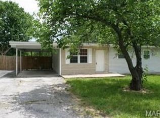 3722 Carol Park Rd, House Springs, MO 63051