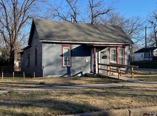 1934 SW Central Park Ave, Topeka, KS 66604
