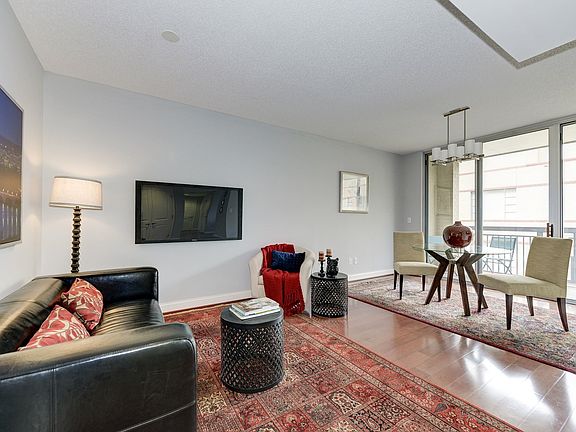 4th image of 1020 N Highland St Unit 511