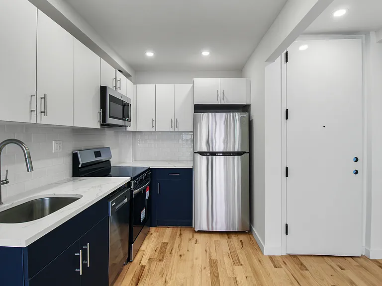 74 Palmetto St #4R — Photo 11