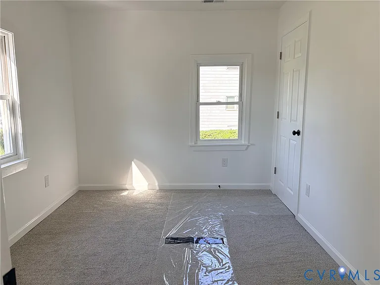 1401 Hanover St — Photo 4
