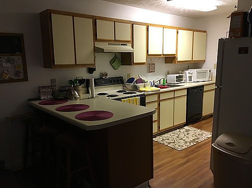 3rd image of 700 Hardin Rd #2