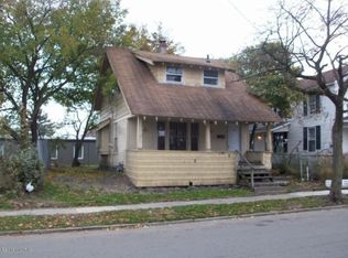 308 Indiana Ave SW, Grand Rapids, MI 49504