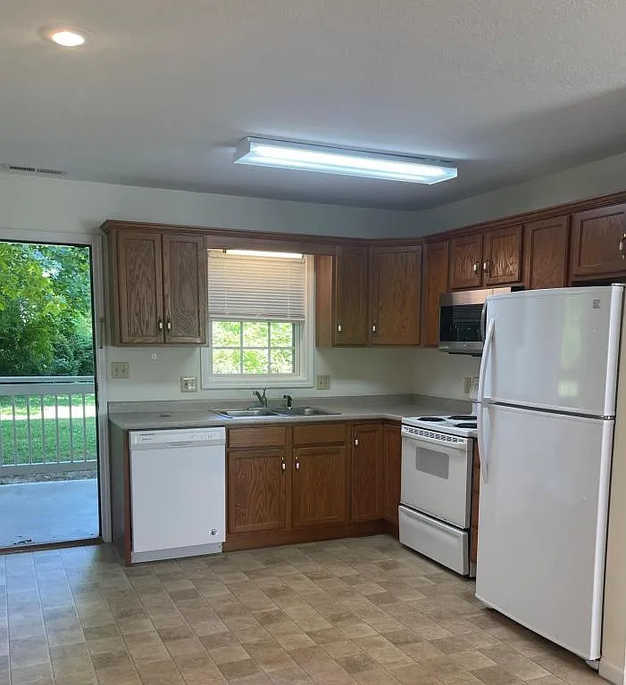 119 Boone Ridge Drive — Photo 1
