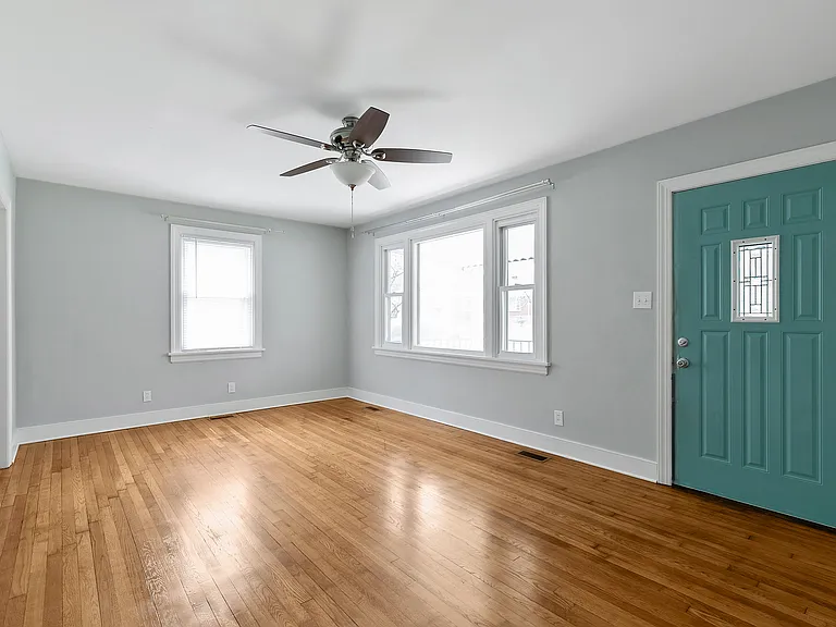 5309 Gillespie Ave — Photo 2