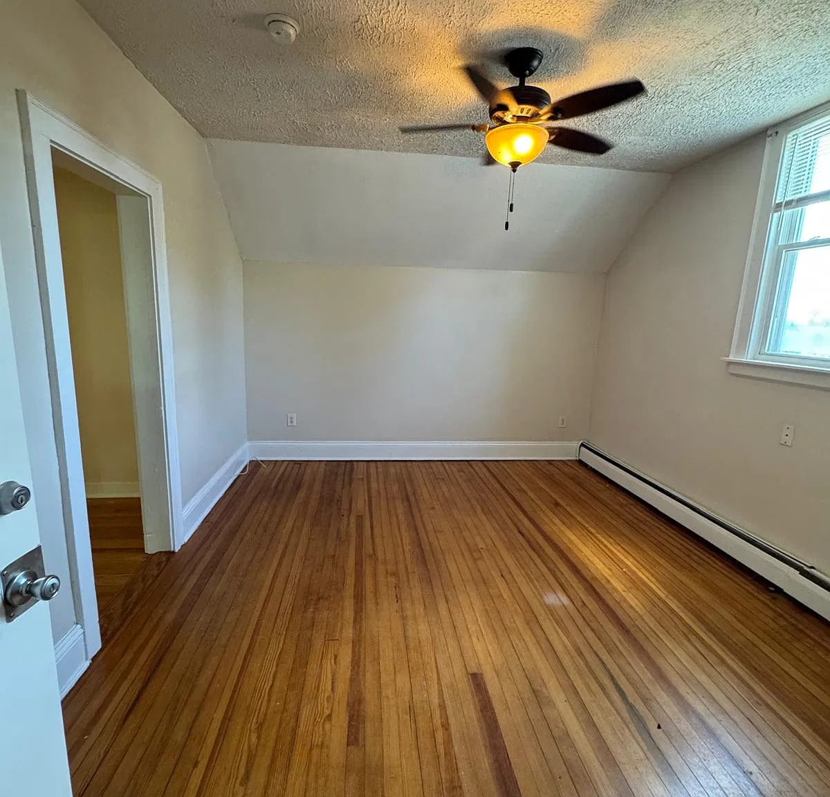 3 bed, $1,700 — Photo 3