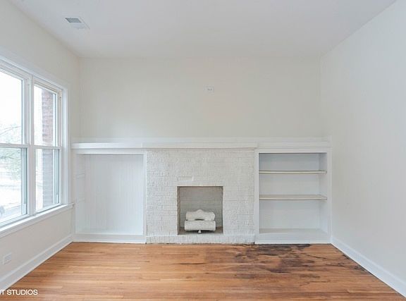 4th image of 118 N Hamlin Blvd #3