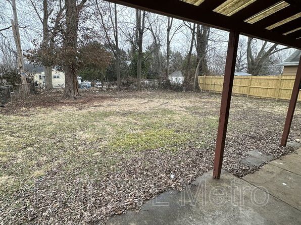 6812 Brower Ct, Saint Louis, MO 63134