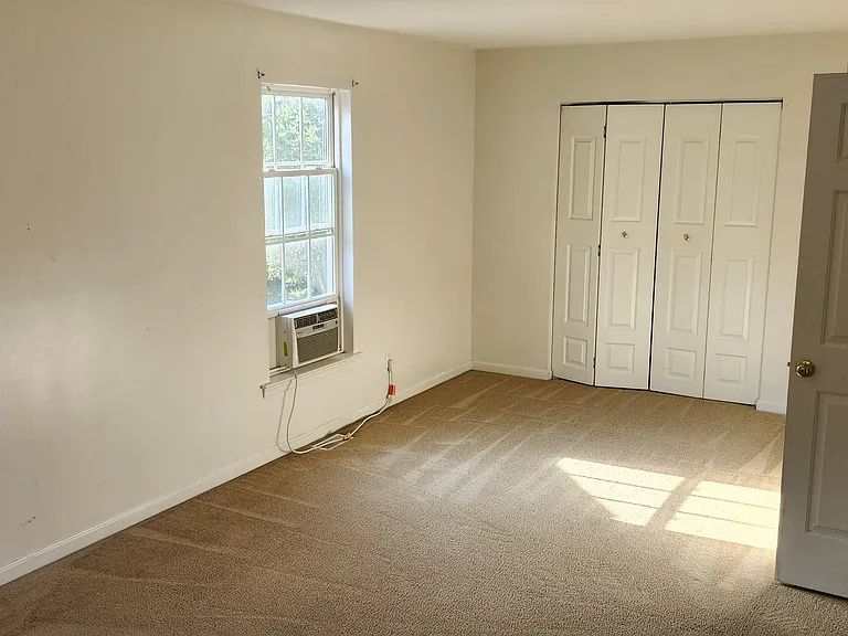 1605 Schoellkopf Rd — Photo 35