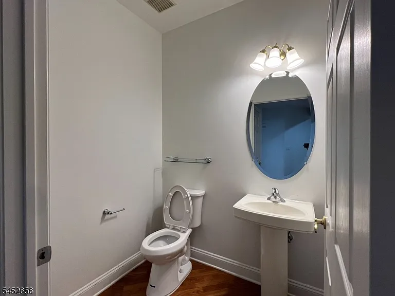 311 Kensington Ln — Photo 15