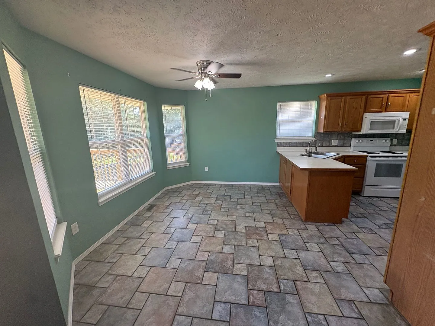 Welcome Home! Don't Miss This One — Photo 3