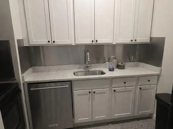 414 S 15th St APT 1R, Philadelphia, PA 19146