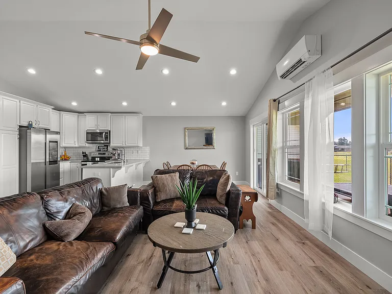 571 Puffin Ave NE — Photo 5
