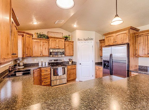 3rd image of 10984 N 40th E