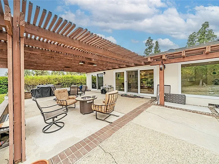 2220 Jose Way — Photo 40