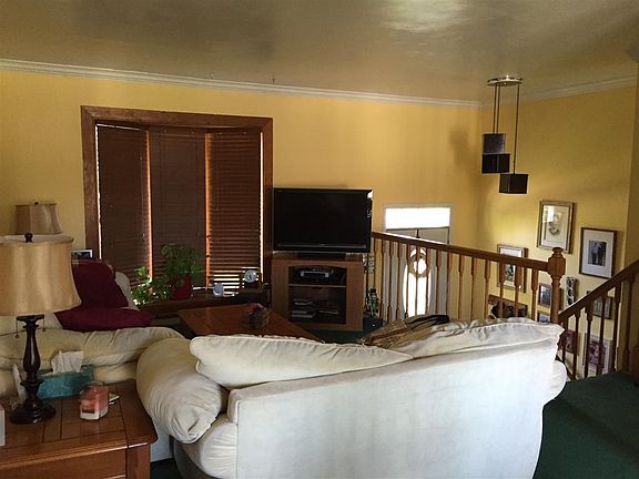 4th image of 23127 Marydale Dr
