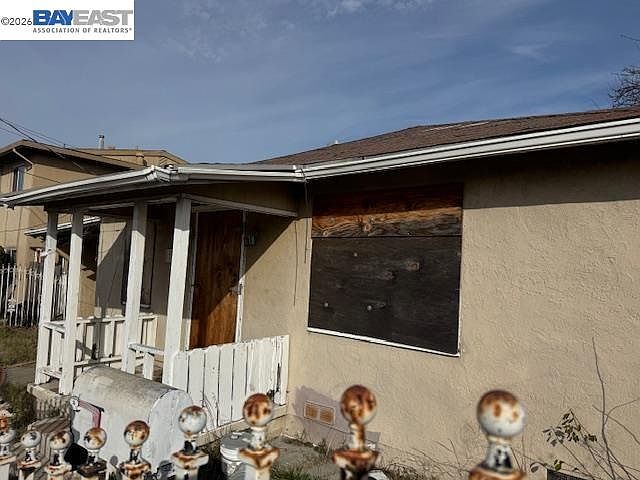 2nd image of 1413 Post Ave