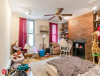 Rented by Wave Real Estate Group