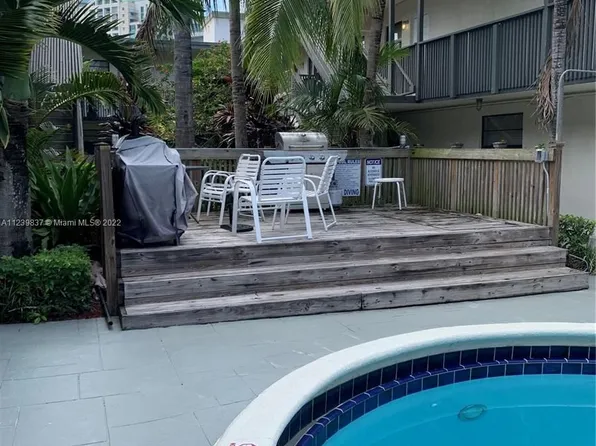 3265 Virginia St APT 6, Miami, FL 33133